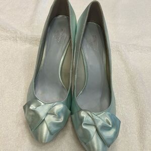 Blue Satin Heels with Iridescent Finish